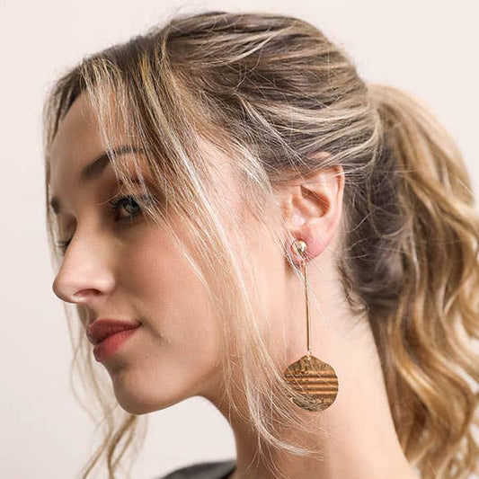 Textured Gold Disc Dangle Earrings – Modern & Chic ✨