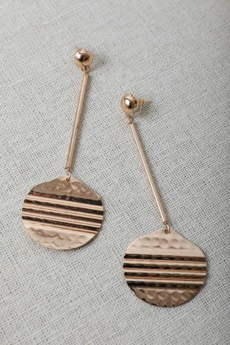 Textured Gold Disc Dangle Earrings – Modern & Chic ✨