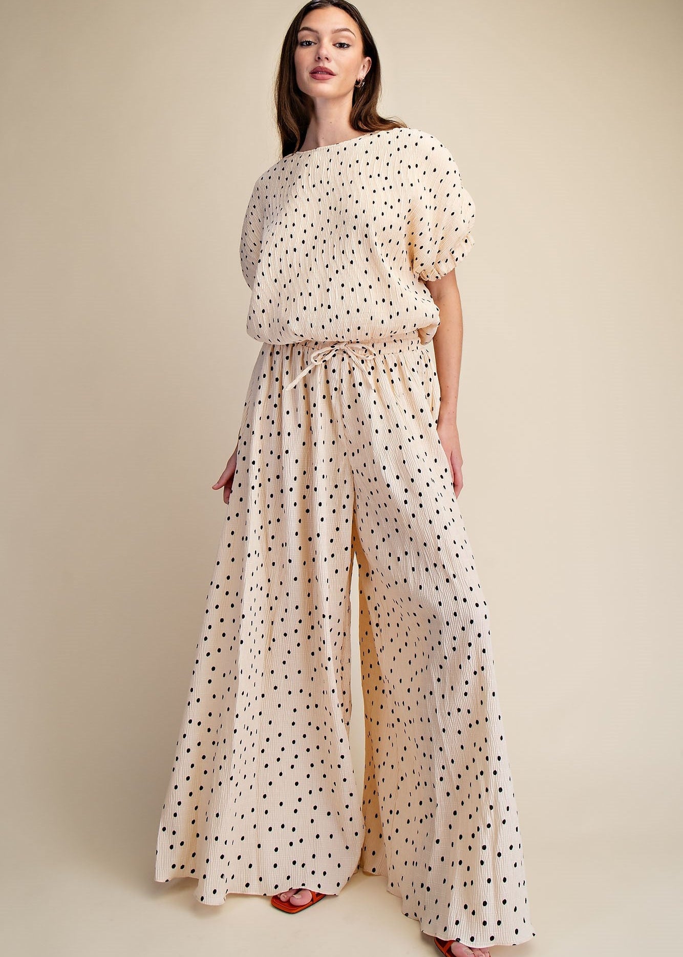 women wearing wide legs pants